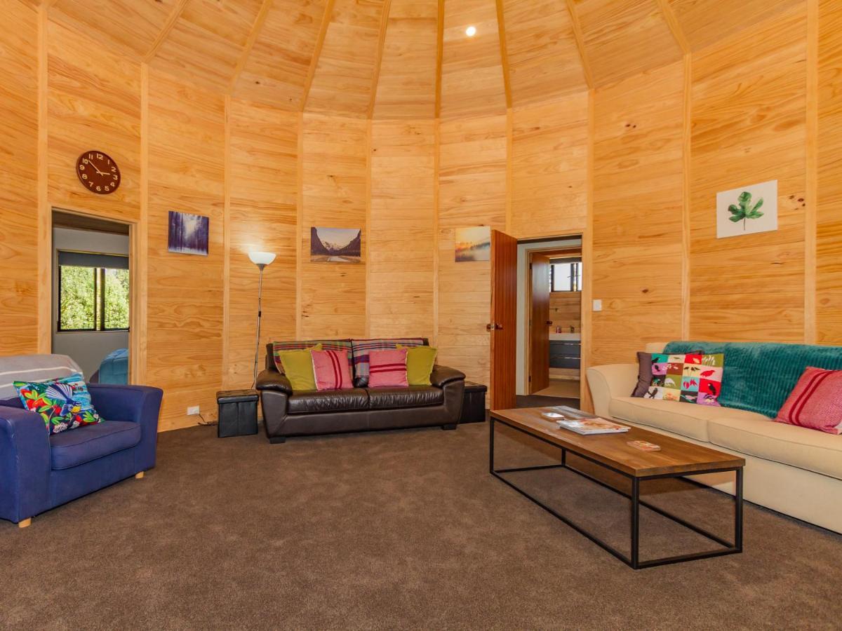 The Snowglobe - Ohakune Modern Yurt Style Chalet Luaran gambar