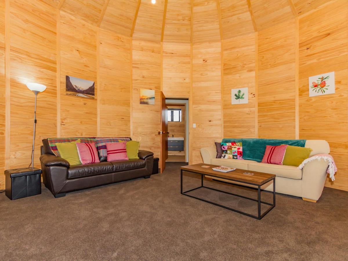 The Snowglobe - Ohakune Modern Yurt Style Chalet Luaran gambar